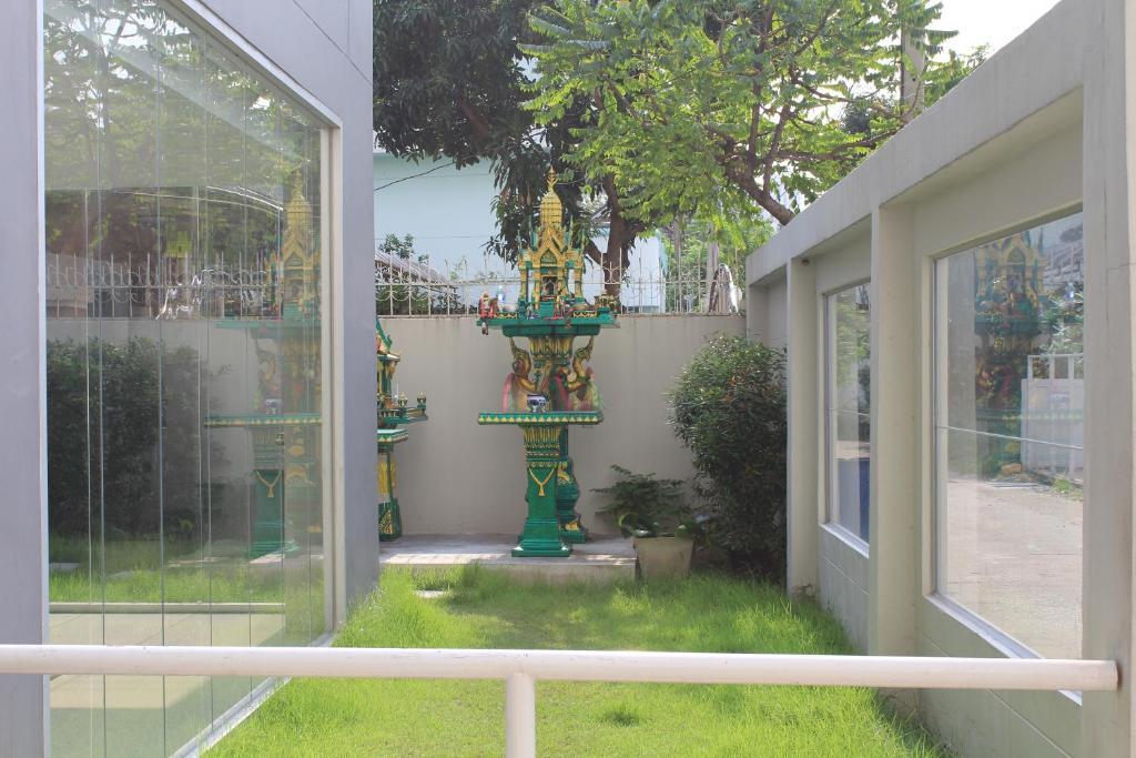 Utd Apartments Sukhumvit Ban Khlong Nang Li Kültér fotó