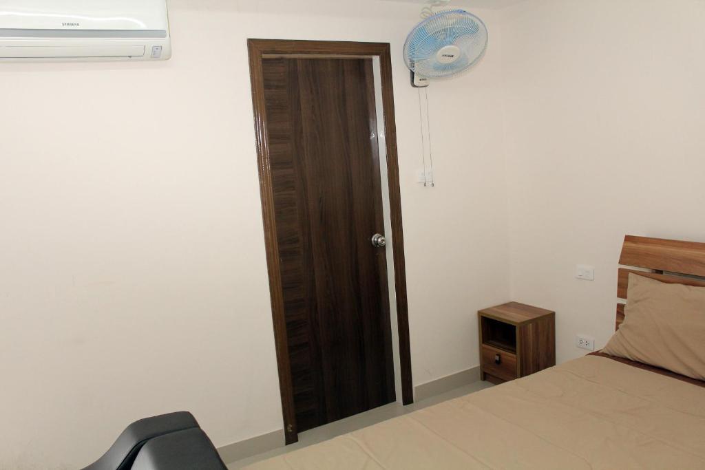 Utd Apartments Sukhumvit Ban Khlong Nang Li Szoba fotó