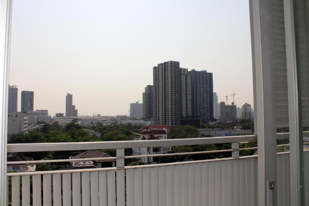 Utd Apartments Sukhumvit Ban Khlong Nang Li Szoba fotó