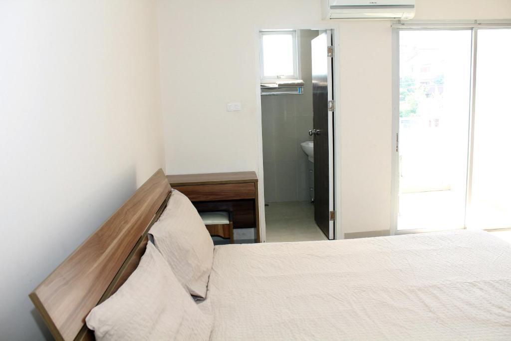 Utd Apartments Sukhumvit Ban Khlong Nang Li Szoba fotó
