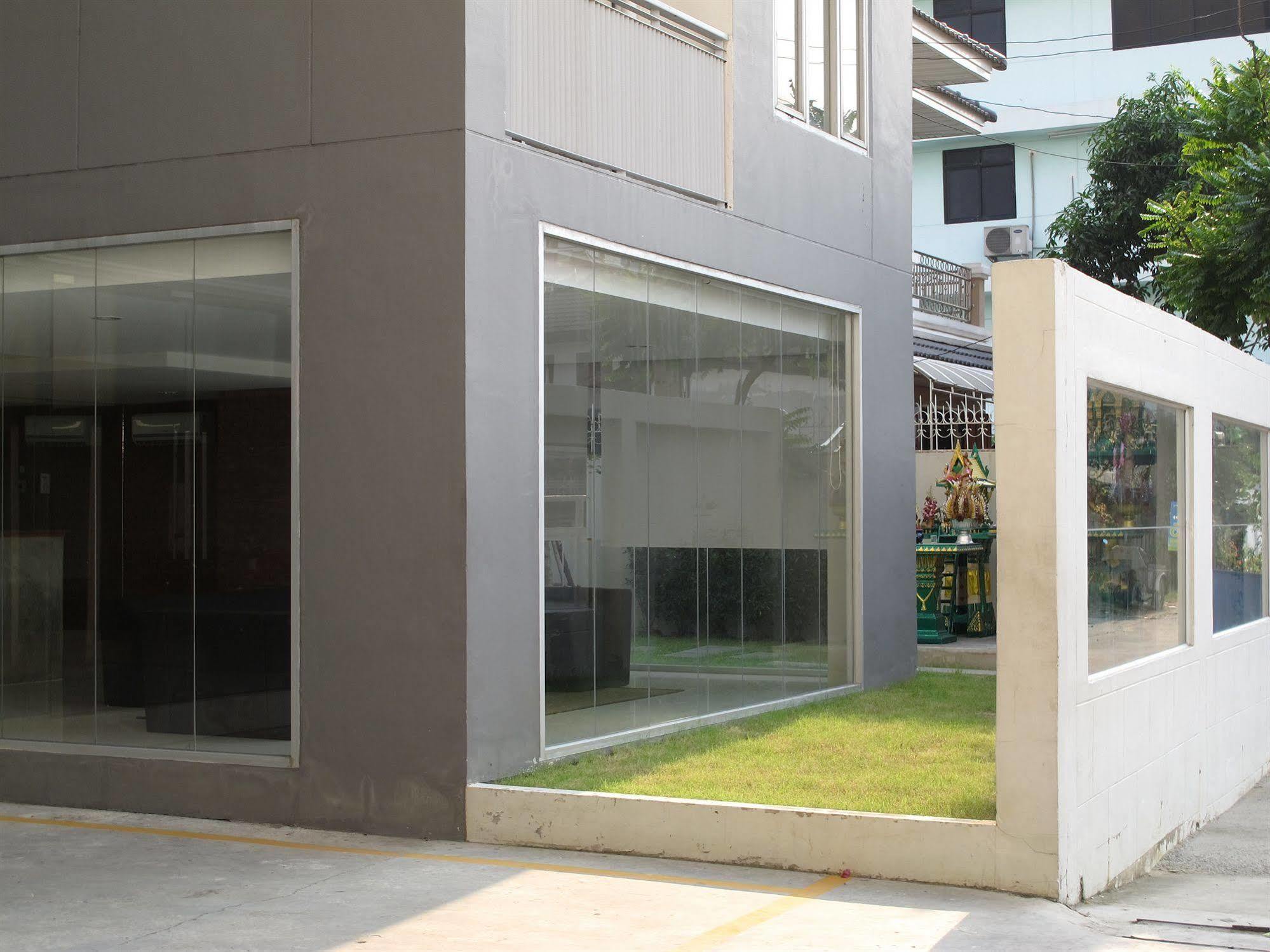 Utd Apartments Sukhumvit Ban Khlong Nang Li Kültér fotó